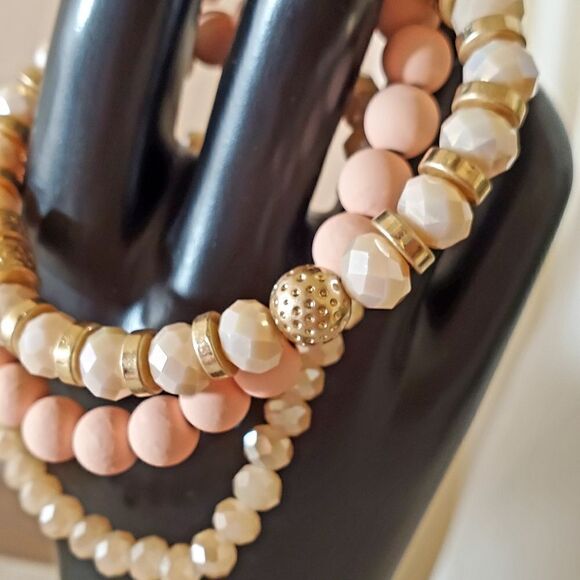𝅺feeling Peachy Beaded Bracelet Set - Picture 7 of 7